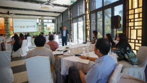 Group discussing topic at inFUSE Nusantara Executive Event with Ricardo G. Barcelona